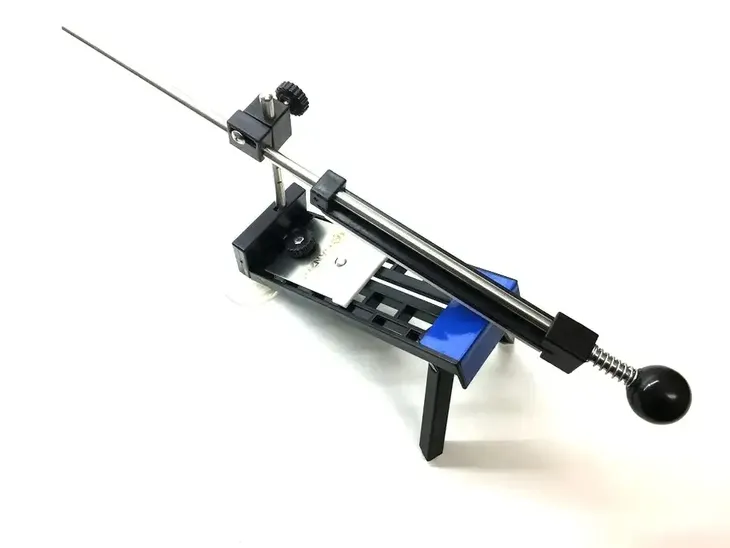 profesjonalna-ostrzalka-ganzo-touch-pro-przeznaczenie-noze-gladkie-noze-stalowe-nozyczki-tasaki