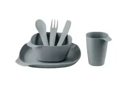 zestaw-naczyn-i-sztuccow-turystyczny-kubek-x4-4082-biwak-podroz