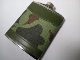piersiowka-moro-metalowa-210-ml-kamuflaz-woodland