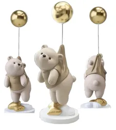 figurka-misia-z-balonem-rzezba-figura-ozdoba