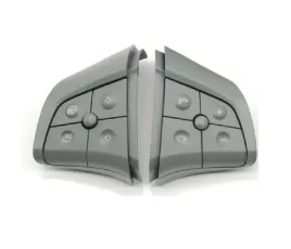 wielofunkcyjne-przyciski-kierownicy-mercedes