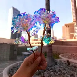 wieczna-roza-prezent-dla-niej-swiecaca-roza-led