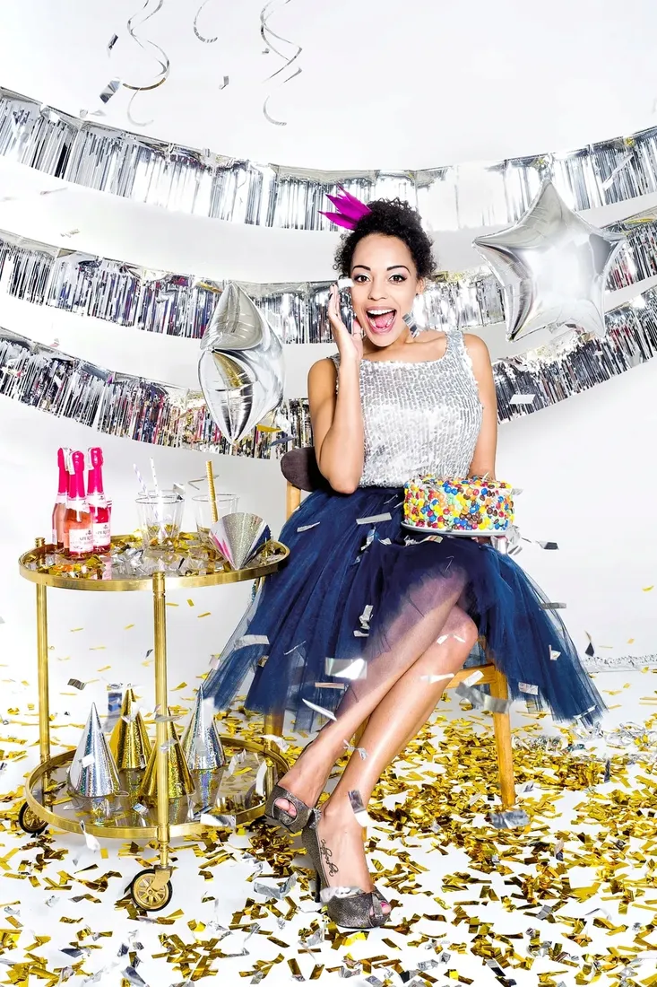 tuba-strzelajaca-konfetti-zlote-paski-metaliczne-slub-sylwester-40cm