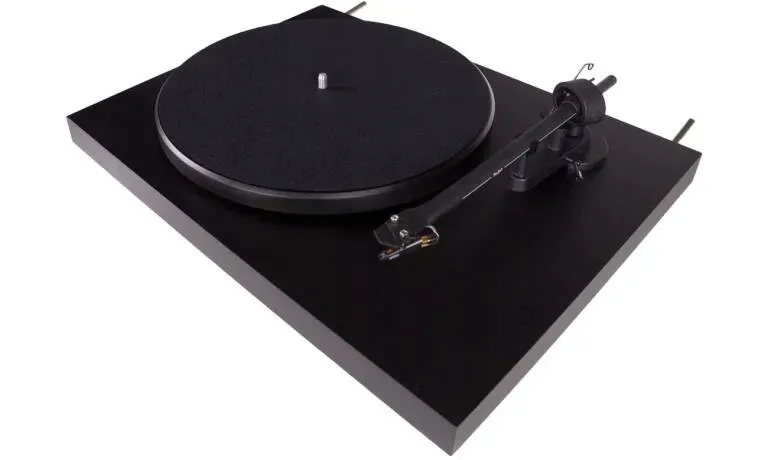 pro-ject-debut-iii-dc-czarny-polysk-gramofon-stan-powystawowy