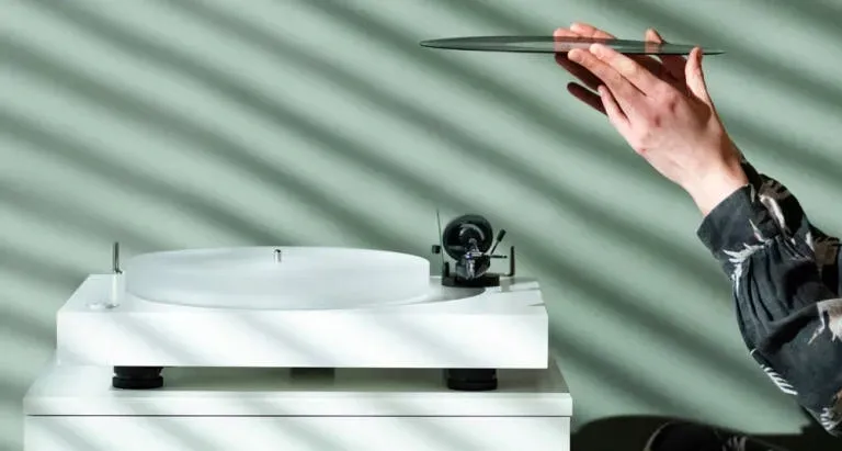 pro-ject-x2-ortofon-2m-gramofon-orzech-stan-nowy