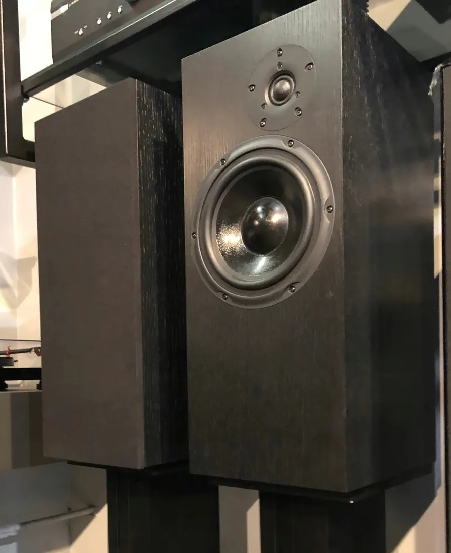 cube-audio-hurricane-kolumny-z-podstawkami-gratis-stan-nowy