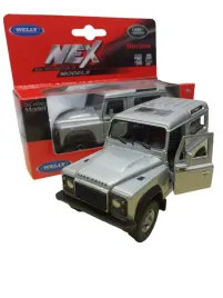 land-rover-kolekcjonerski-metalowy-model-samochodu-skala-1-34-srebrny
