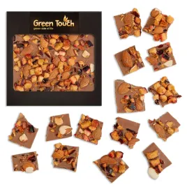 czekolada-mleczna-z-migdalami-i-sliwka-green-touch