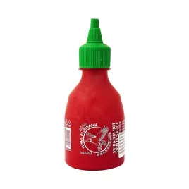 czerwony-sos-chili-sriracha-chilli-bardzo-ostry-hot-ostre-papryka-shu