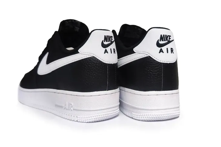 nike-air-force-1-07-ct2302-002-black-white-r-44-plec-produkt-meski