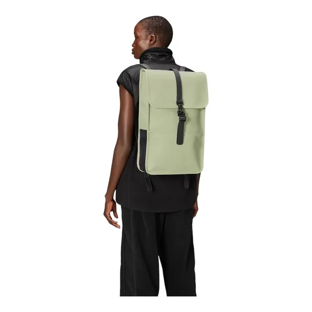 rains-plecak-backpack-w3-zielony-cechy-dodatkowe-brak