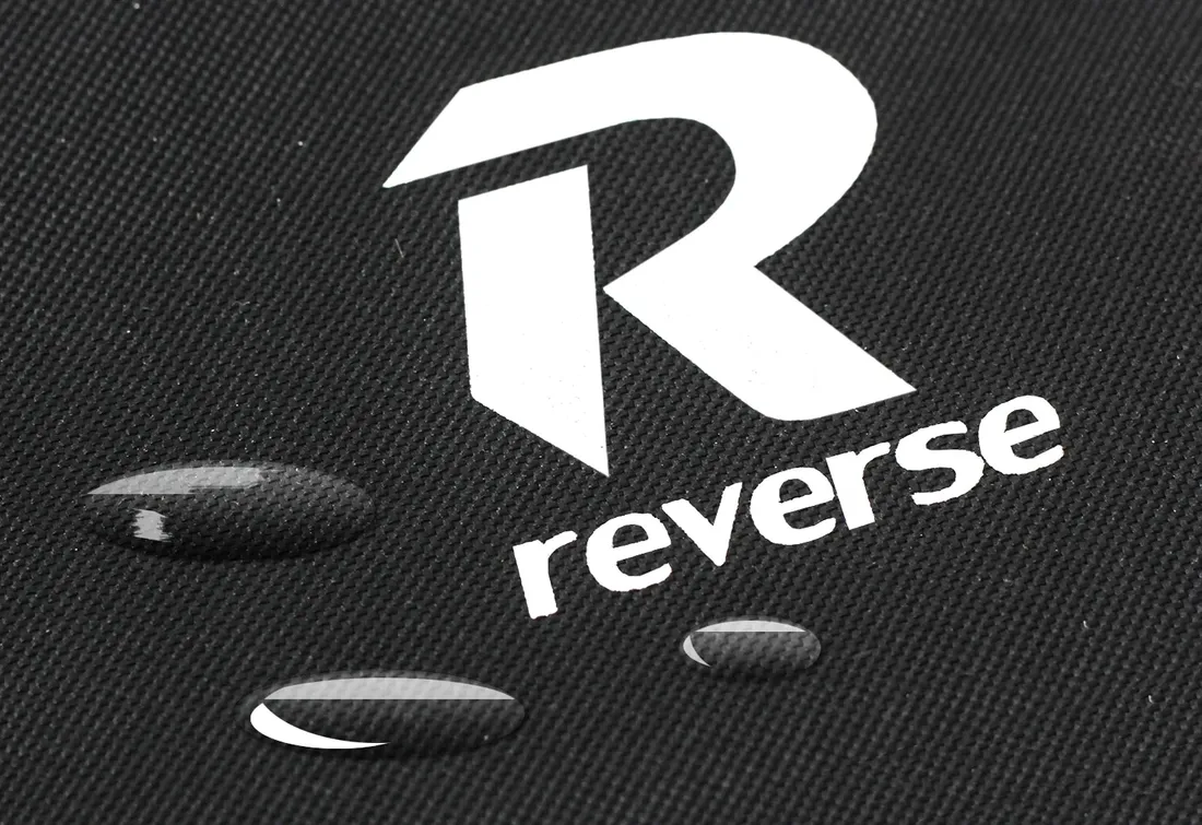 reverse-torba-do-laptopa-na-ramie-laptop-13-14-stan-nowy