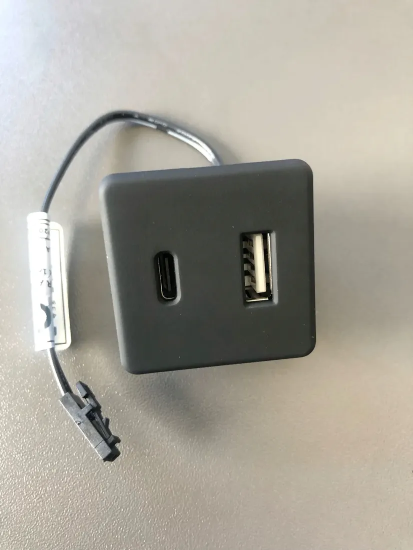 opcjonalne-ladowanie-usb