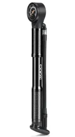 pompka-do-opon-z-wezykiem-manometr-mocowanie-pod-bidon-aluminiowa-czarna