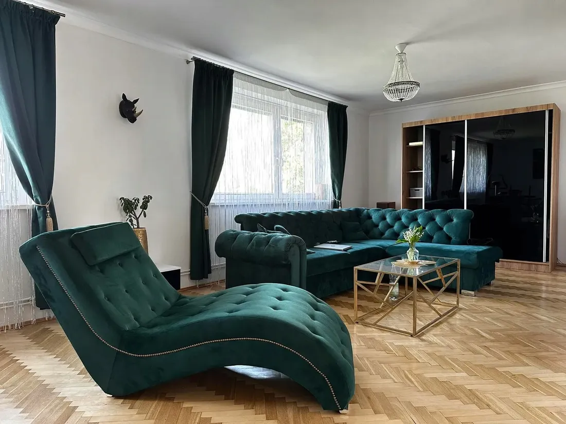 lezanka-boss-szezlong-chesterfield