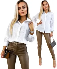 biala-koszula-damska-bluzka-elegancka-stylowa-zdobiona-guziki-haft