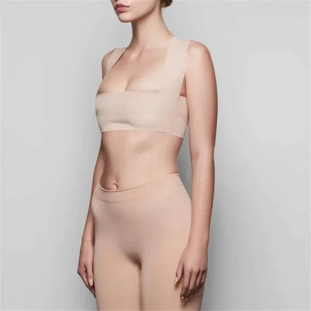oryginalna-tasma-modelujaca-unoszaca-biust-tejp-modelujaca-dekolt-tape-stan-nowy-marka-lovesex