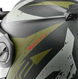 schuberth-e2-kask-motocyklowy-na-cross-enduro-cechy-wizjera-wzmocniona-odpornosc-na-zarysowania-zintegrowana-blenda-przeciwsloneczna