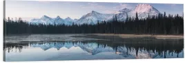 obraz-na-plotnie-panoramiczny-scienny-jezioro-w-gorach-zima-120x40