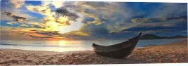 obraz-na-plotnie-do-salonu-panoramiczny-lodka-na-plazy-zachod-slonca-120x40