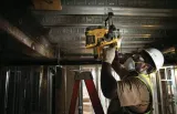 dewalt-mlotowiertarka-sds-dch273nt-0-18v-energia-udaru-2-1-j