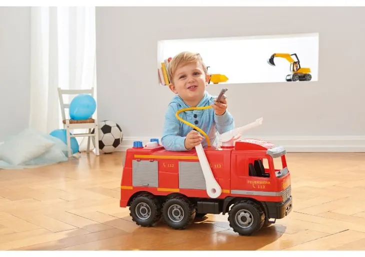 lena-giga-trucks