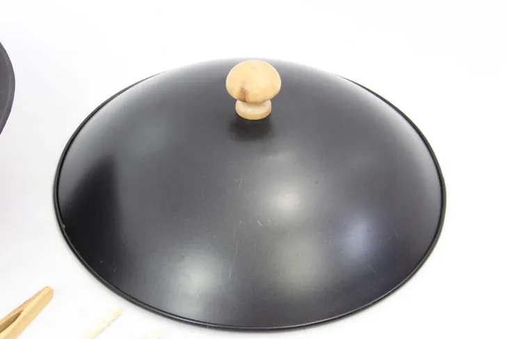 wok-kela-36-cm-stan-nowy-kolor-czarny