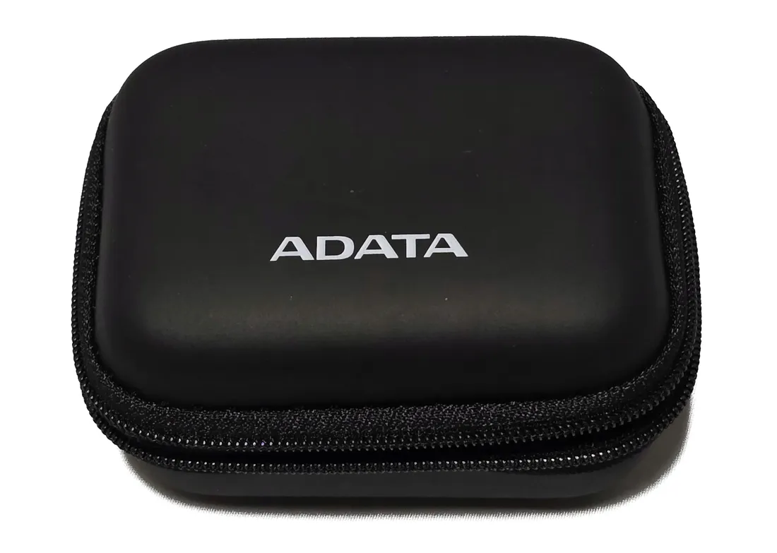 etui-na-dysk-zewnetrzny-ssd-adata