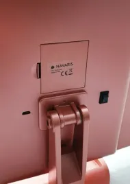 lusterko-stojace-rozowy-navaris