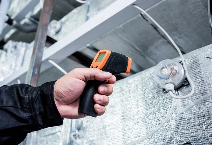 pirometr-iso-trade-8550-kolor-pomaranczowy-zawiera-baterie-tak