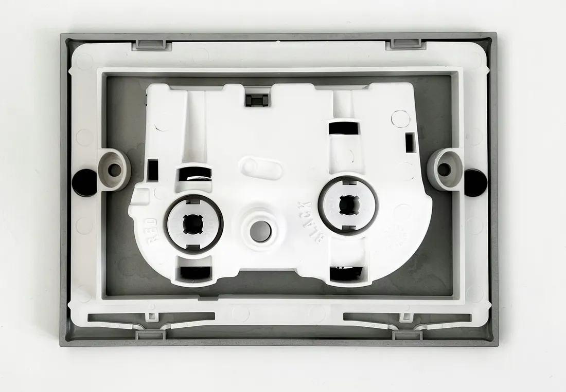 sanit-przycisk-splukujacy-cedo-bialy-polysk-stan-nowy