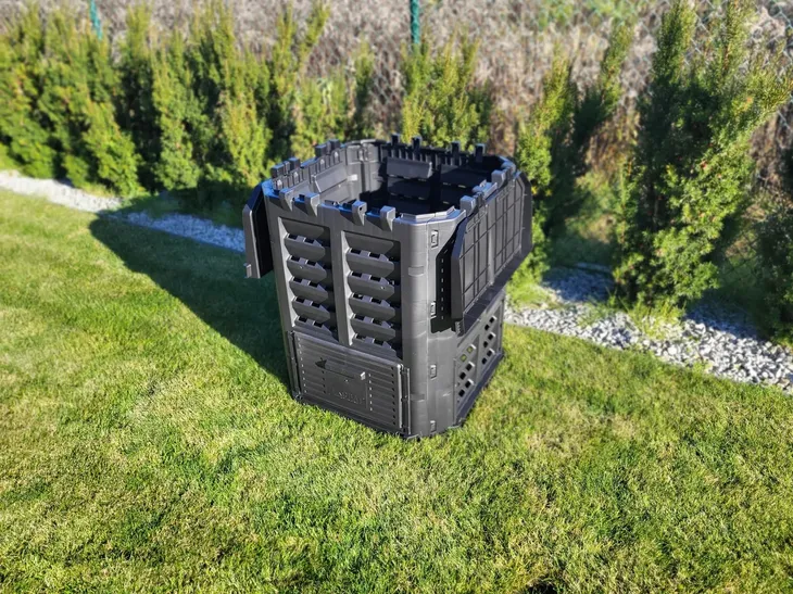 kompostownik-300l-najnowszy-model-szerokosc-krotszy-bok-podstawy-71-cm