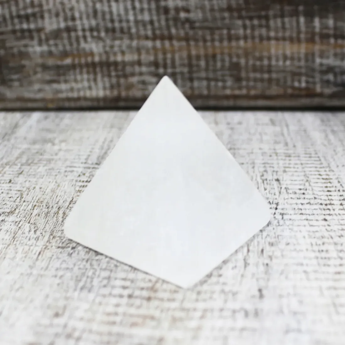 selenit-piramida-5cm