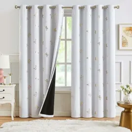 zaslony-zaciemniajace-z-przelotkami-biale-z-nadrukiem-motyli-225x140cm-2szt