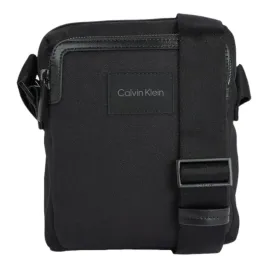 calvin-klein-torba-listonoszka-ck-remote-pro-reporter-s-czarna