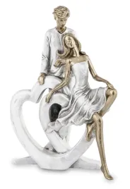 figurka-para-ona-on-kobieta-mezczyzna-zakochani-serce-bliskosc-love