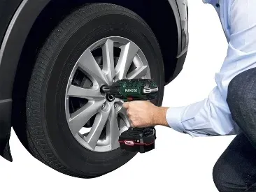 klucz-udarowy-mocny-parkside-x20v-2aku-2-x-4-ah-maksymalna-srednica-srub-m14