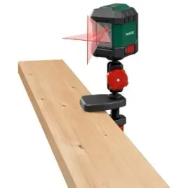 nowy-laser-krzyzowy-parkside-poziomica