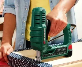 taker-zszywacz-gwozdziarka-elektryczny-parkside