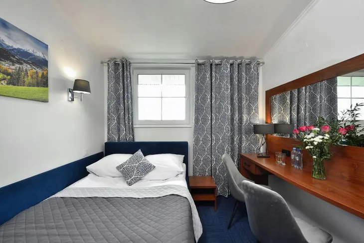 kinkiet-lampa-na-sciane-scienna-szary-abazur-led-e27-nowoczesny-do-sypialni-stan-nowy-dlugosc-wysokosc-25-cm