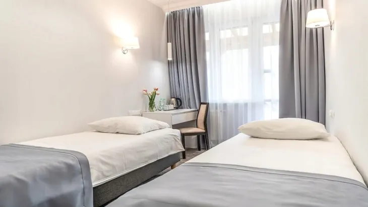 kinkiet-lampa-na-sciane-scienna-led-e27-brazowy-abazur-nowoczesny-do-pokoju-marka-volta-light-factory