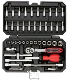 zestaw-46-klucze-nasadowe-bity-parkside-walizka