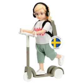 lalka-dziewczynka-na-hulajnodze-zestaw-nastolatka-domek-dla-lalek-lundby