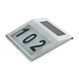 1475-srebrna-lampa-solarna-na-elewacje-z-podswietlanym-numerem-domu-ip-lvt