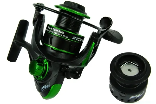 kolowrotek-black-fight-2000-8-1bb-spinning-feeder