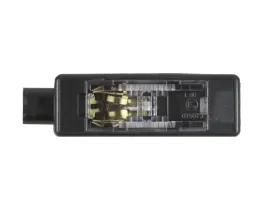 lampka-tablicy-rejestracyjnej-peugeot-307-3008-508