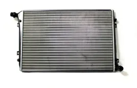 chlodnica-wody-vw-passat-b6-audi-a3-octavia