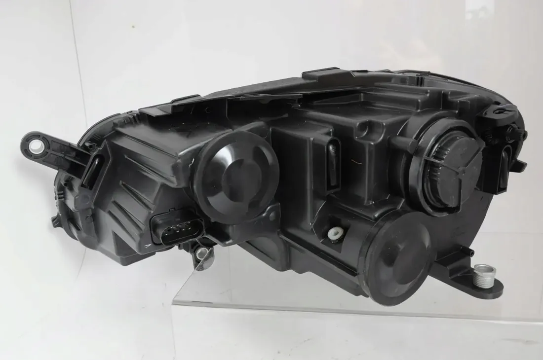vw-passat-b7-2010-reflektor-prawy-depo-stan-nowy