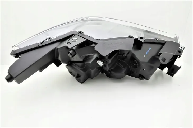 mazda-cx-5-17-reflektor-lewy-led-rodzaj-swiatel-mijania-led