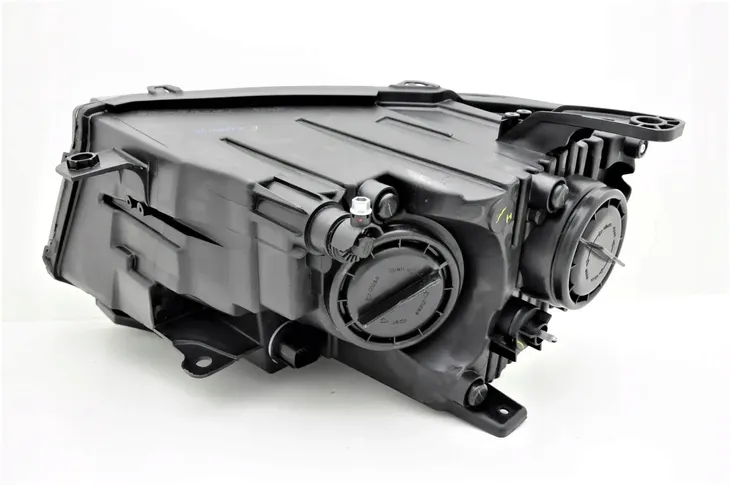 jeep-compass-od-2017-reflektor-prawy-europa-rodzaj-swiatel-mijania-tradycyjne-halogenowe